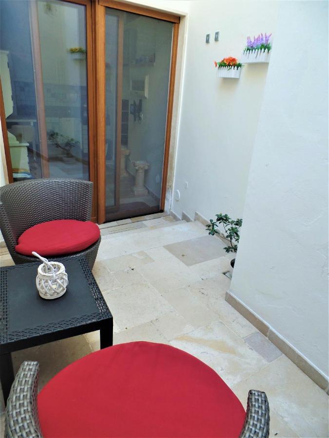 Regina Viarum Apartment, Historic City Centre 브린디시 외부 사진