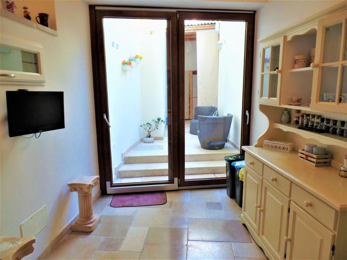 Regina Viarum Apartment, Historic City Centre 브린디시 외부 사진